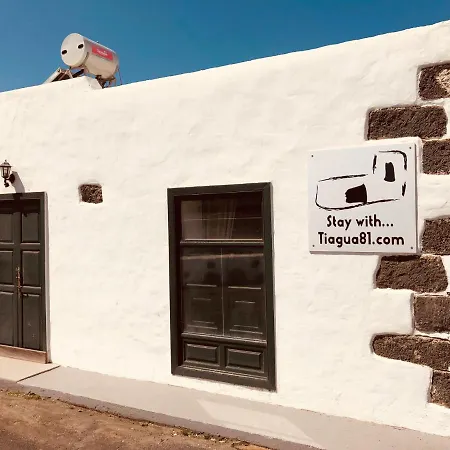 Apartment Sala Botanica - Shared Pool - Island Location - 10 Mins Drive To Famara And La Santa *