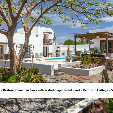 Apartment Sala Botanica - Shared Pool - Island Location - 10 Mins Drive To Famara And La Santa