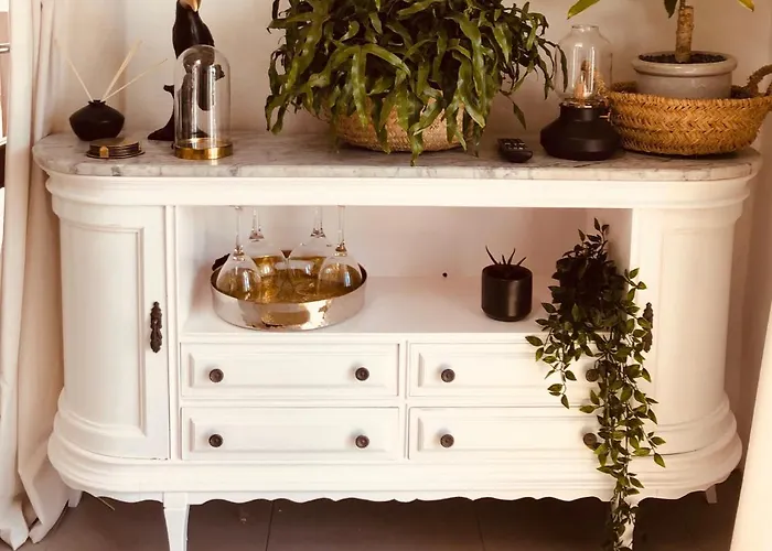 Apartment Sala Botanica - Shared Pool - Island Location - 10 Mins Drive To Famara And La Santa *