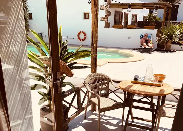 Sala Botanica - Shared Pool - Island Location - 10 Mins Drive To Famara And La Santa