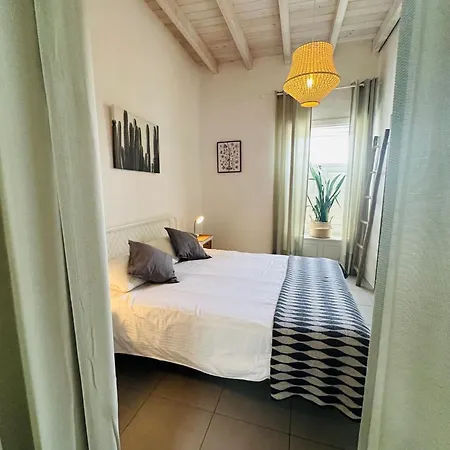 Sala Botanica - Shared Pool - Island Location - 10 Mins Drive To Famara&la Santa Casa di campagna