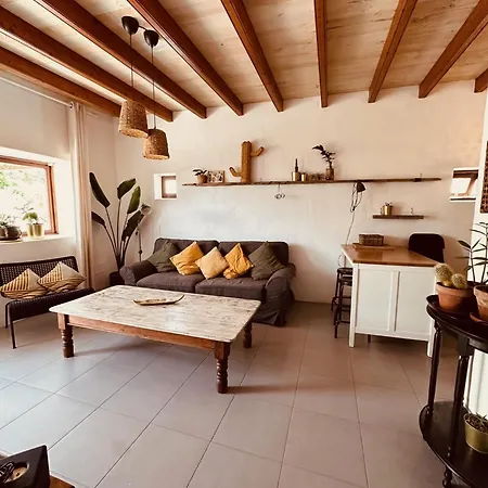 Sala Botanica - Shared Pool - Island Location - 10 Mins Drive To Famara&la Santa *