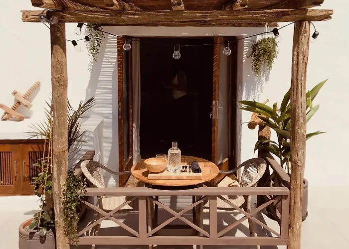 Sala Botanica - Shared Pool - Island Location - 10 Mins Drive To Famara And La Santa Apartamento